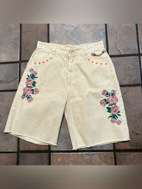 agua bendita shorts size medium